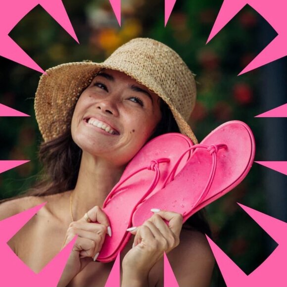 NEW Olukai Women’s AKA Sandals Size 10 Pink Slip On Flip Flops NWT - Picture 1 of 11